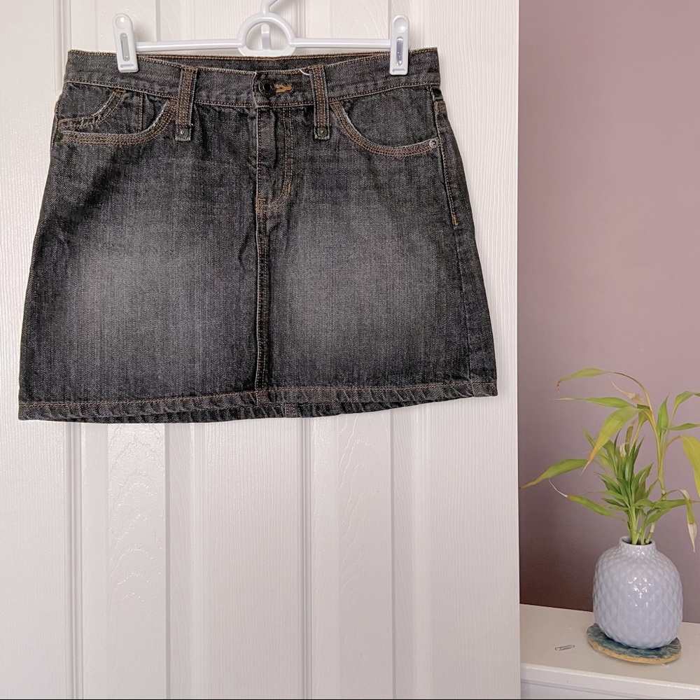 Gap gray denim miniskirt, size 4
